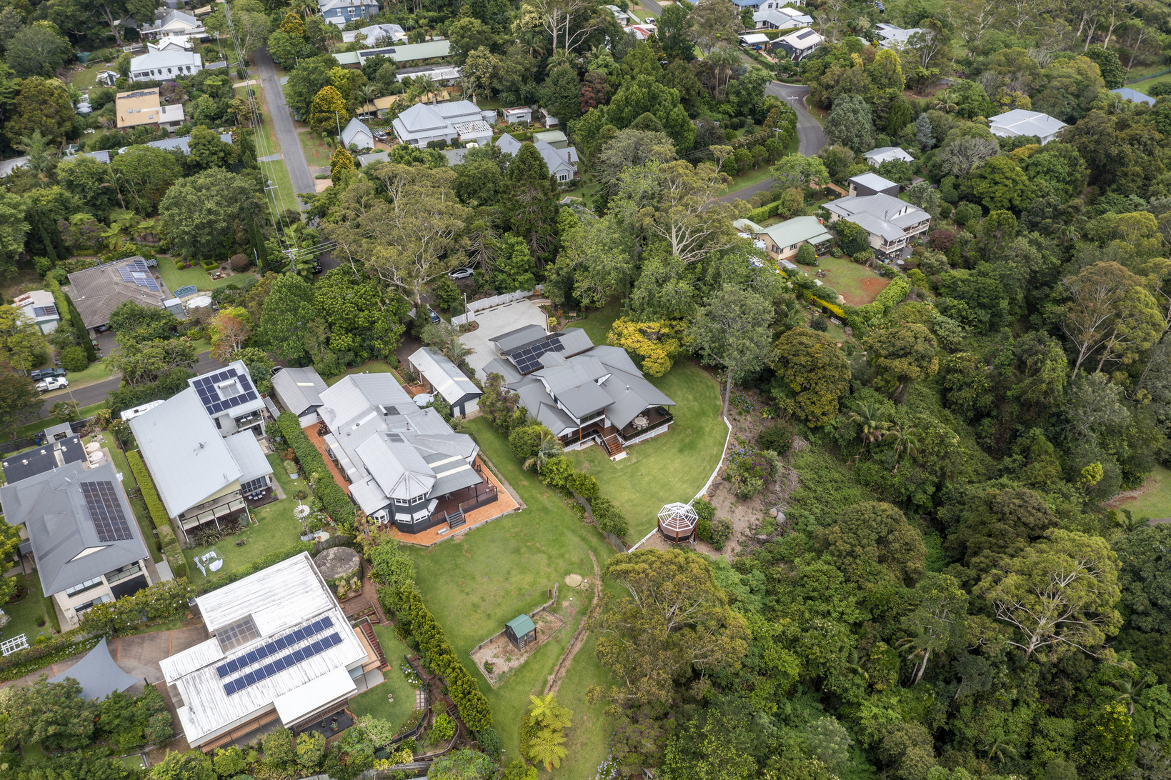 49-51 Central Ave Tamborine Mountain